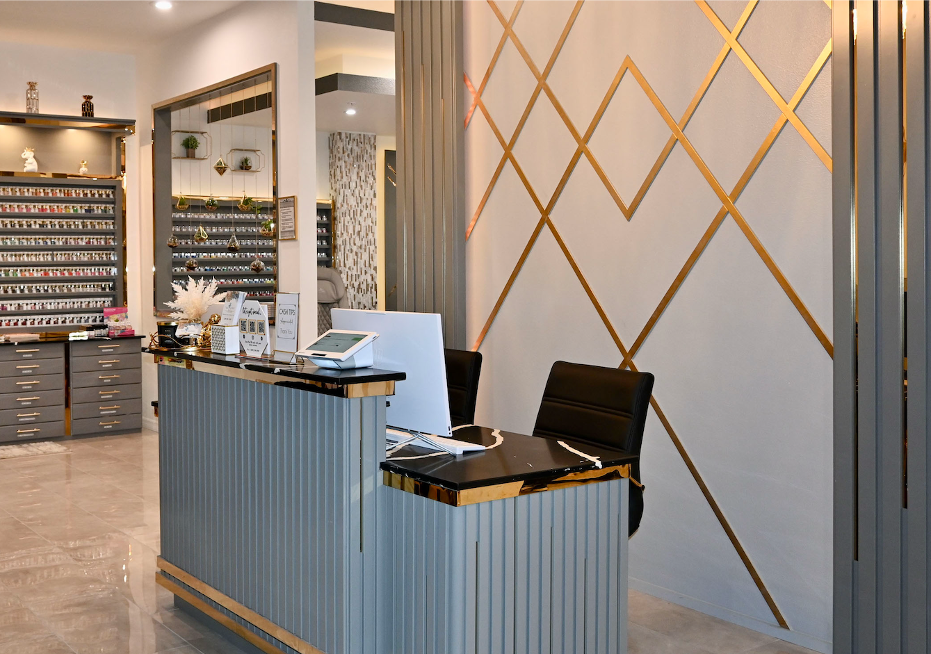5th Nail Lounge salon interior