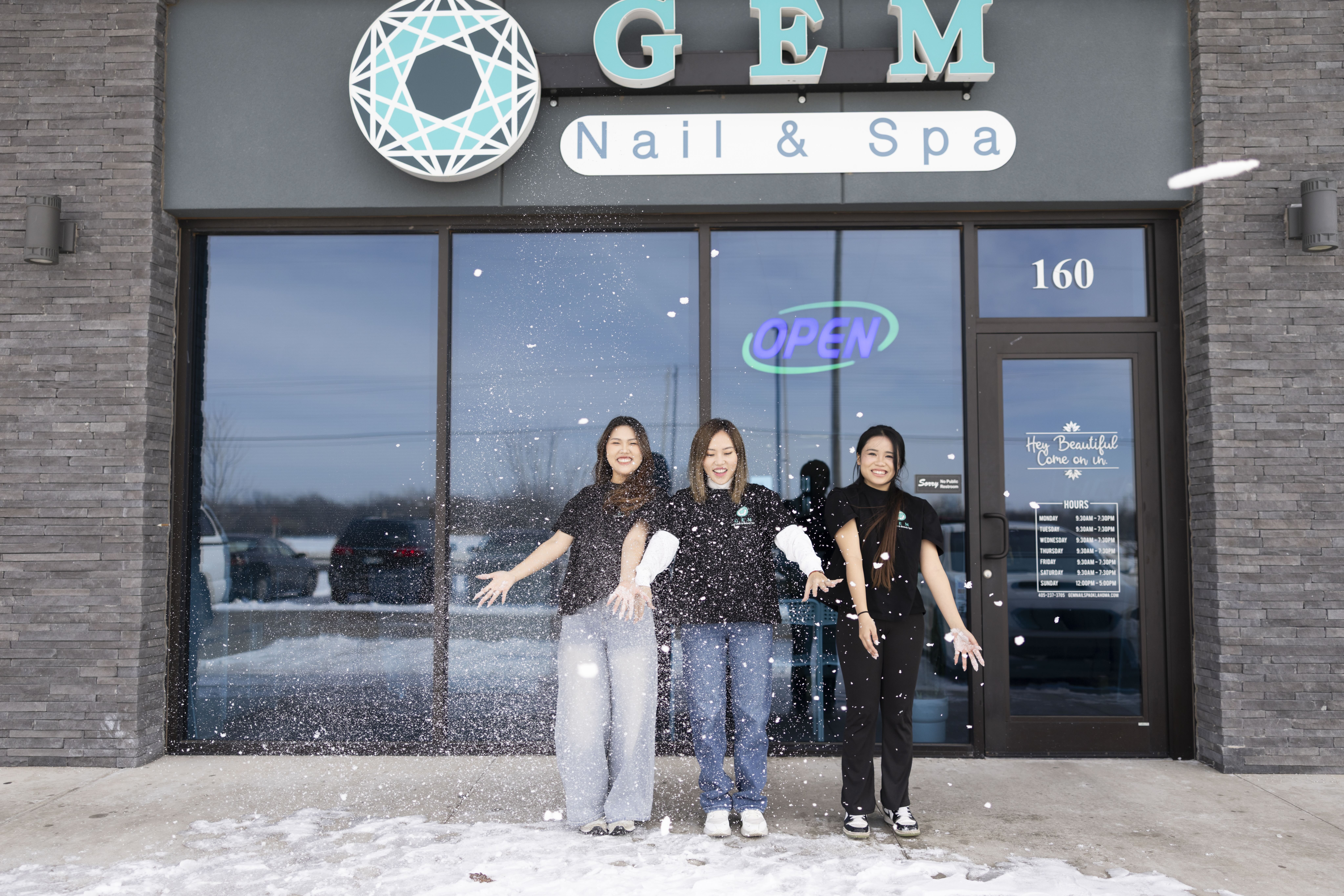 Gem Nails Spa lounge