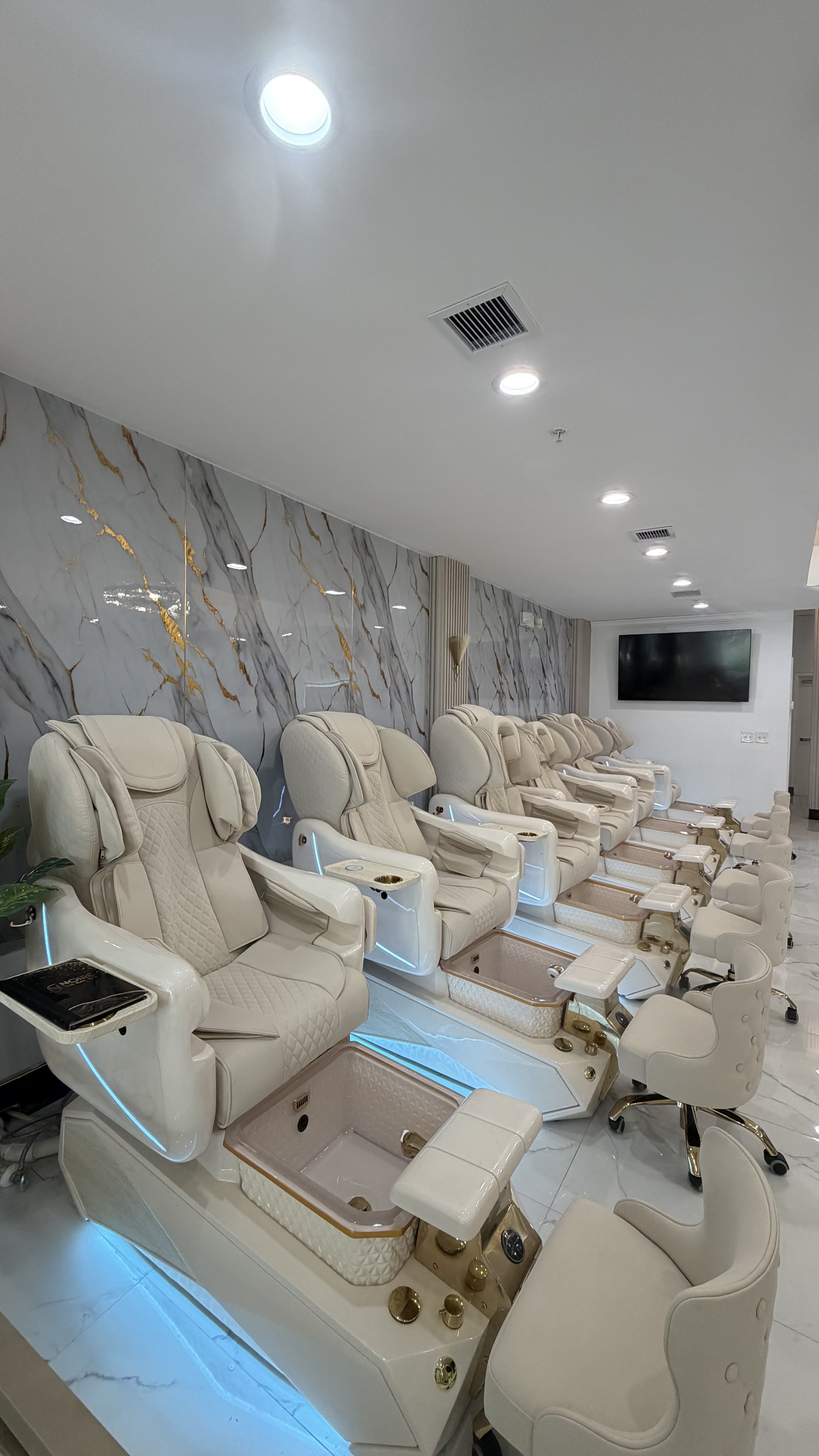 Noire spa lounge